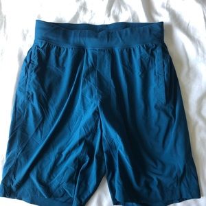 Lululemon THE short w/ Liner